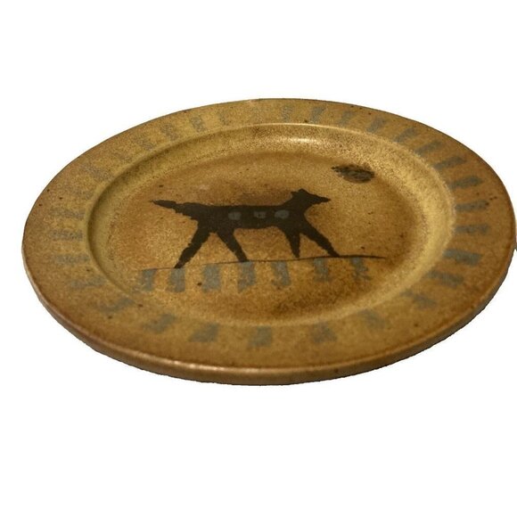 Michael Schlyer 1997 Flat Earth Pottery Southwestern Style Coyote Dog Plate 8" - Picture 2 of 6